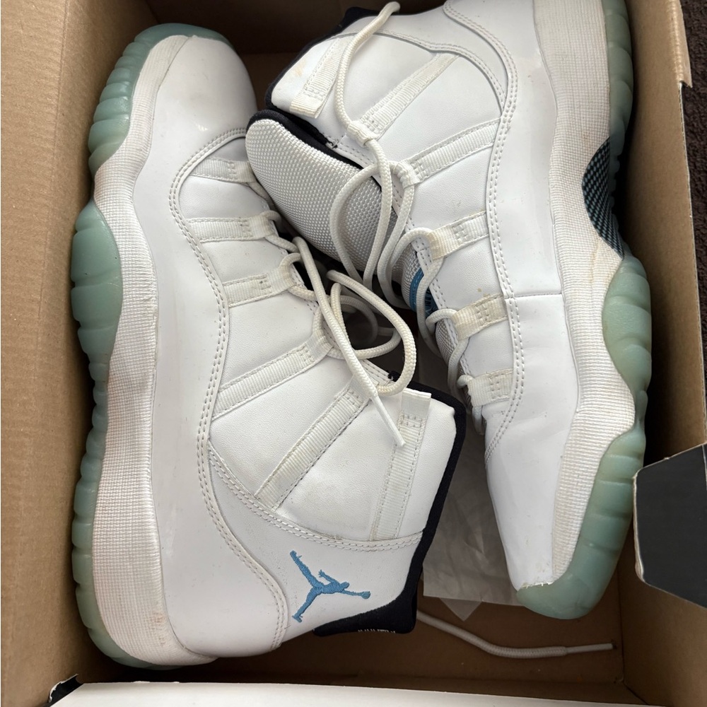 Jordan Retro 11 Legend Blue